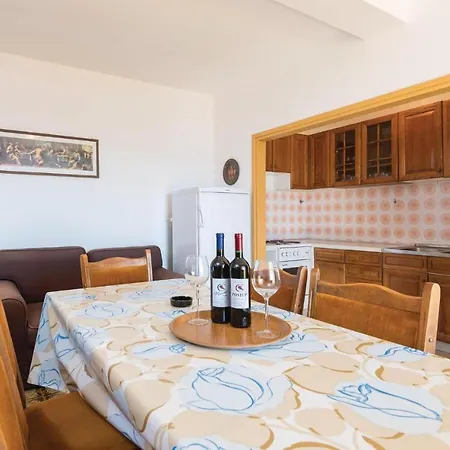 Casa vacanze Stunning In With Kitchen